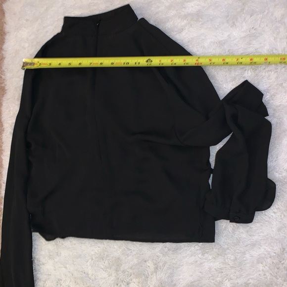 🚨HOSTPICK 🛍️Black Fashion Nova top open back tie around no collar zip up top🎁 - Picture 7 of 16
